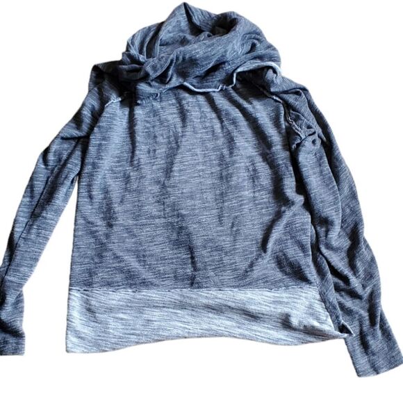 FP BEACH LARGE COWNECK MEDIUM GREY SWEATSHIRT.  PERFECT FOR COOL NIGHTS - Picture 2 of 9